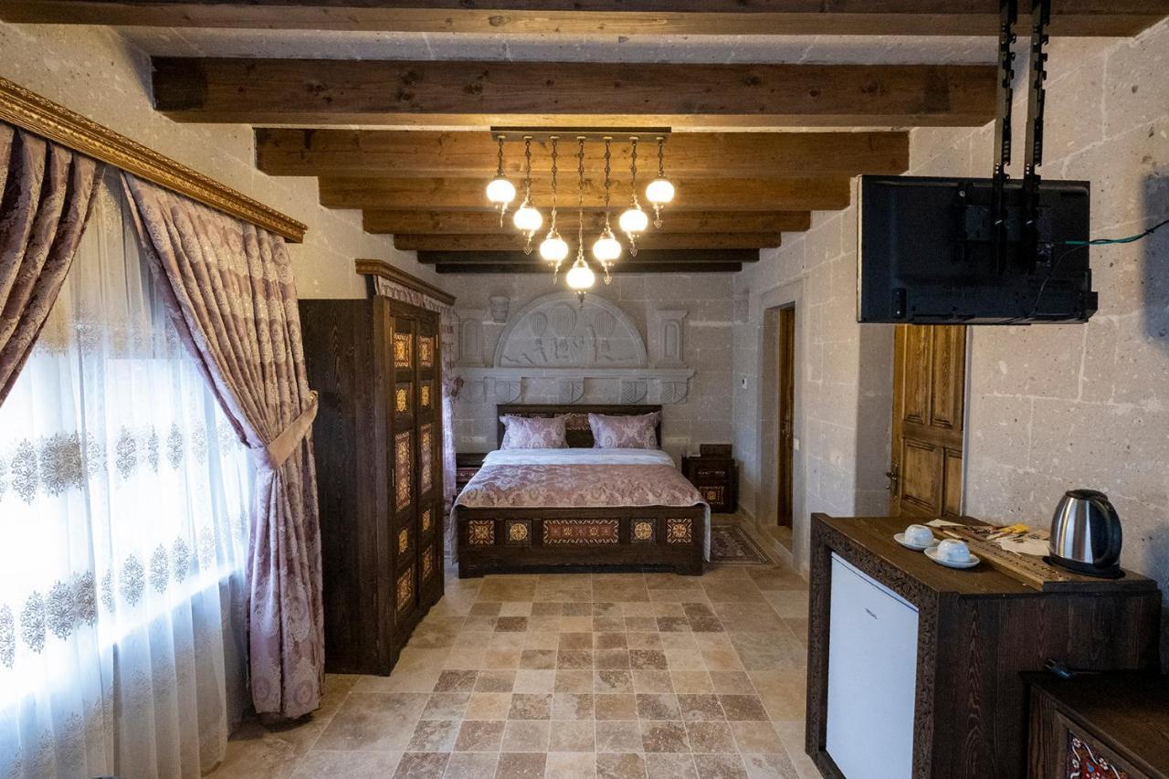 Underground Cave Suites Hotel Göreme Esterno foto