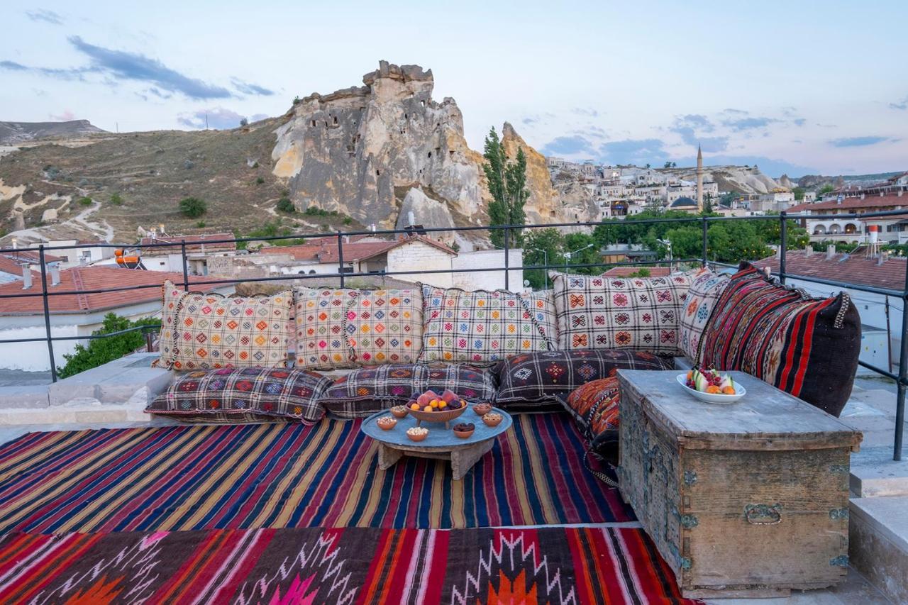 Underground Cave Suites Hotel Göreme Esterno foto