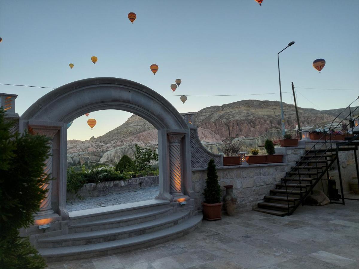 Underground Cave Suites Hotel Göreme Esterno foto