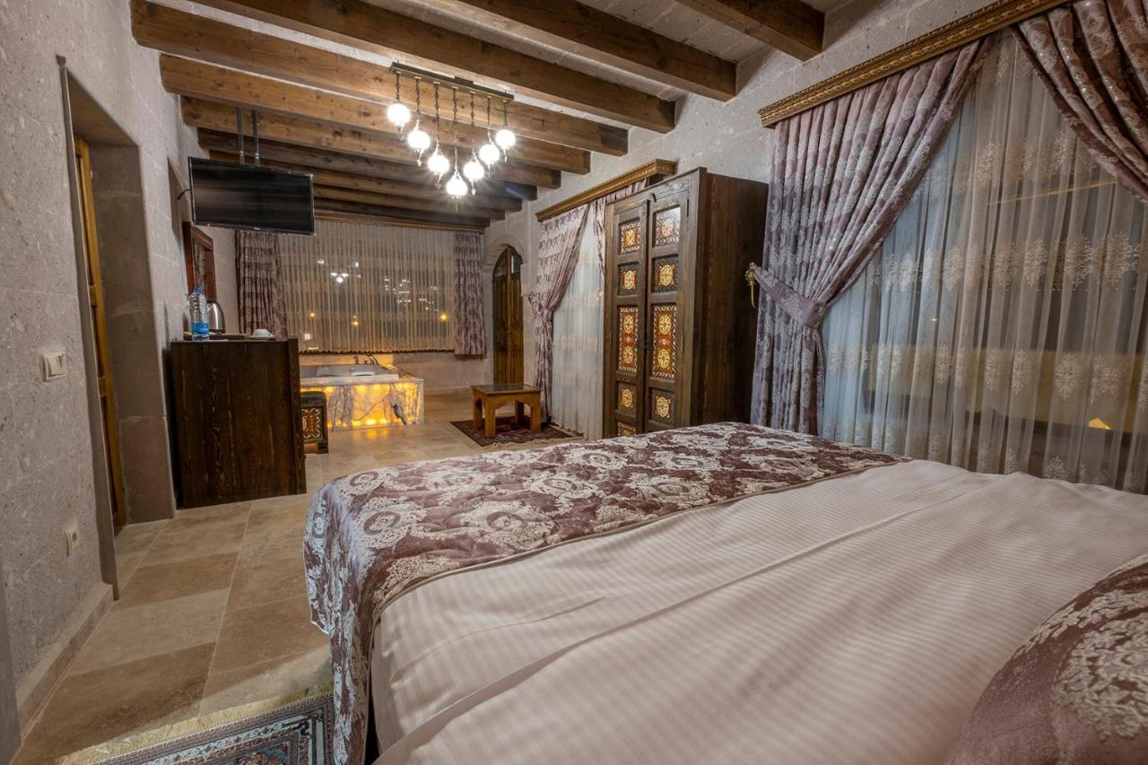 Underground Cave Suites Hotel Göreme Esterno foto