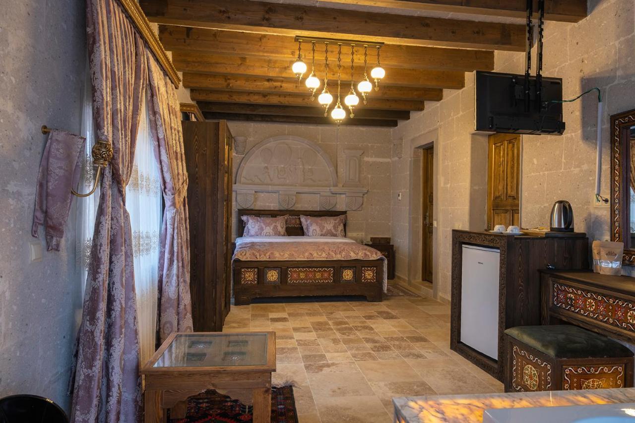 Underground Cave Suites Hotel Göreme Esterno foto